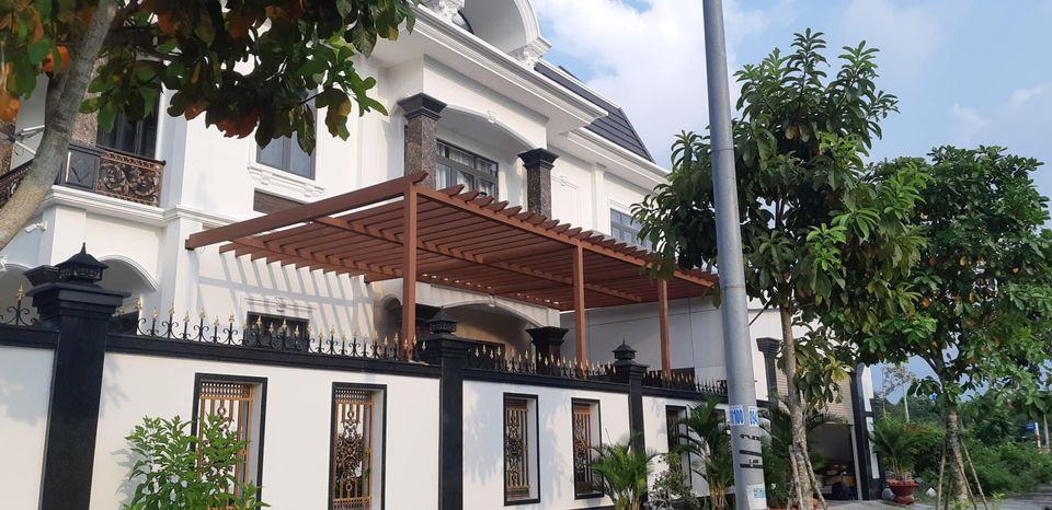 Lam che nắng ban công