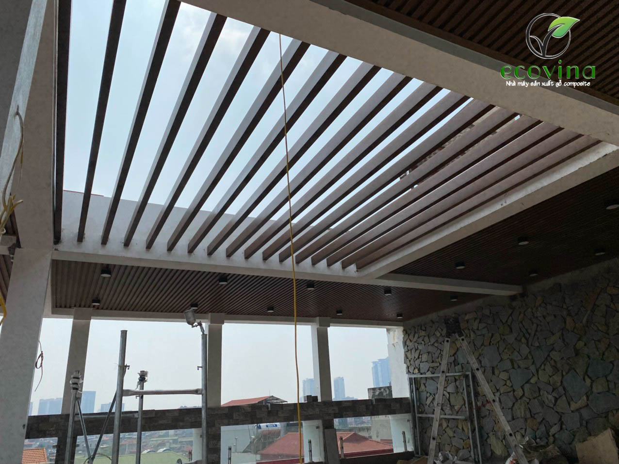 Lam chắn nắng gỗ thanh dẹt