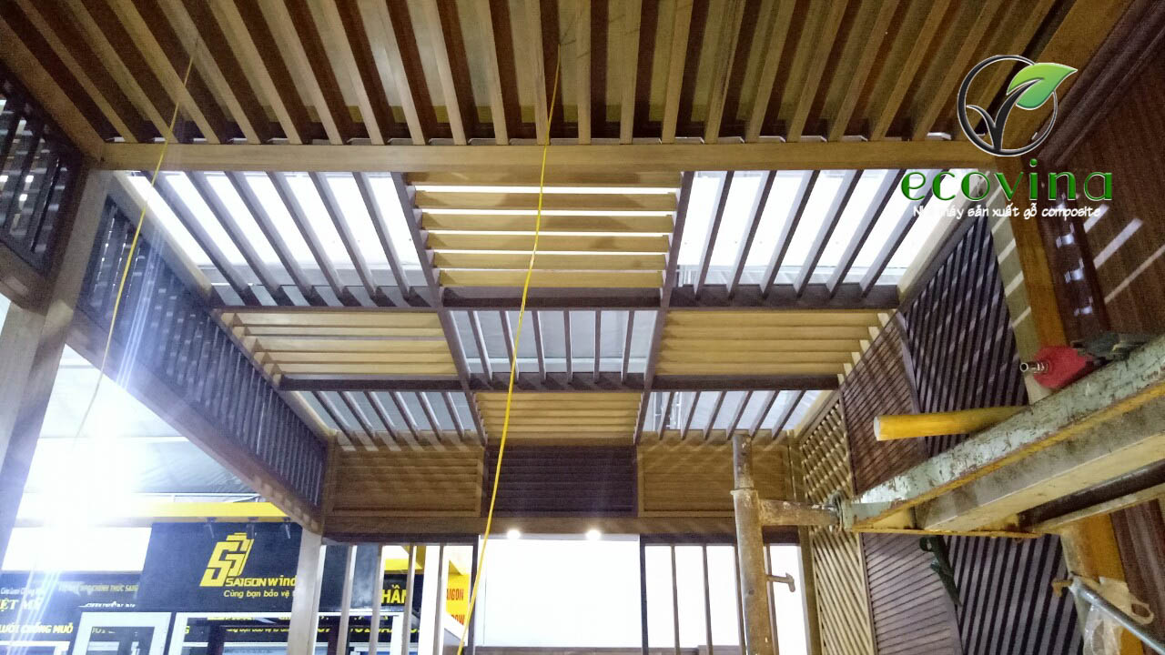 Trần nan gỗ nhựa Ecovina có ưu điểm vượt trội gì?