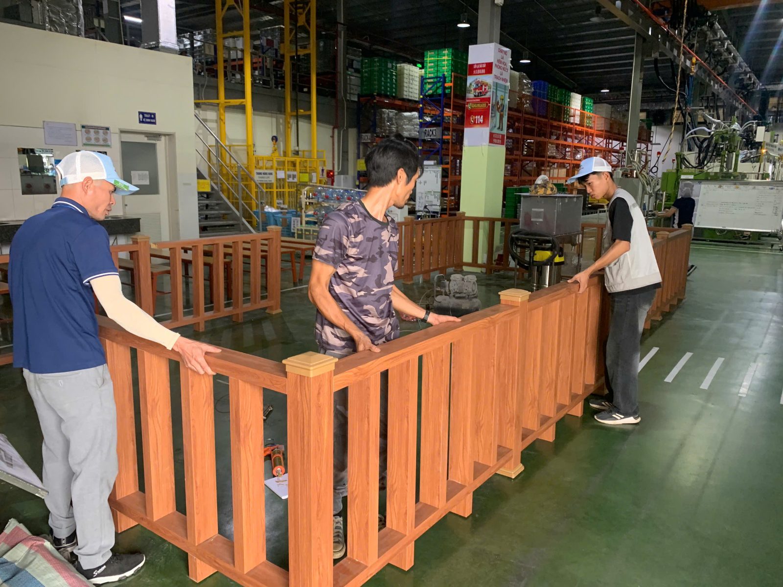 Thi công gỗ nhựa composite uy tín, chất lượng: lam nhựa giả gỗ, lắp đặt tấm gỗ nhựa ốp tường