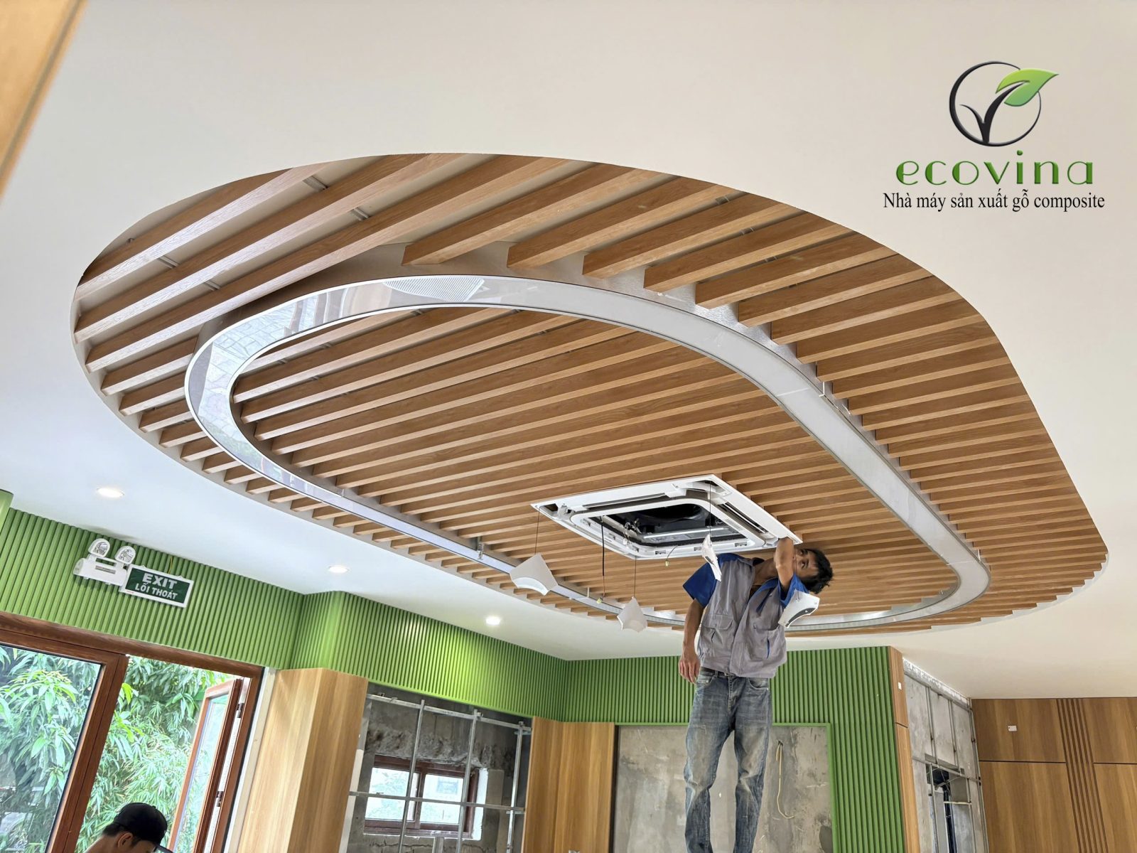 Dự án thi công trần nan 60x40 màu 19 Ecovina tại Vinhomes Ocean Park 2