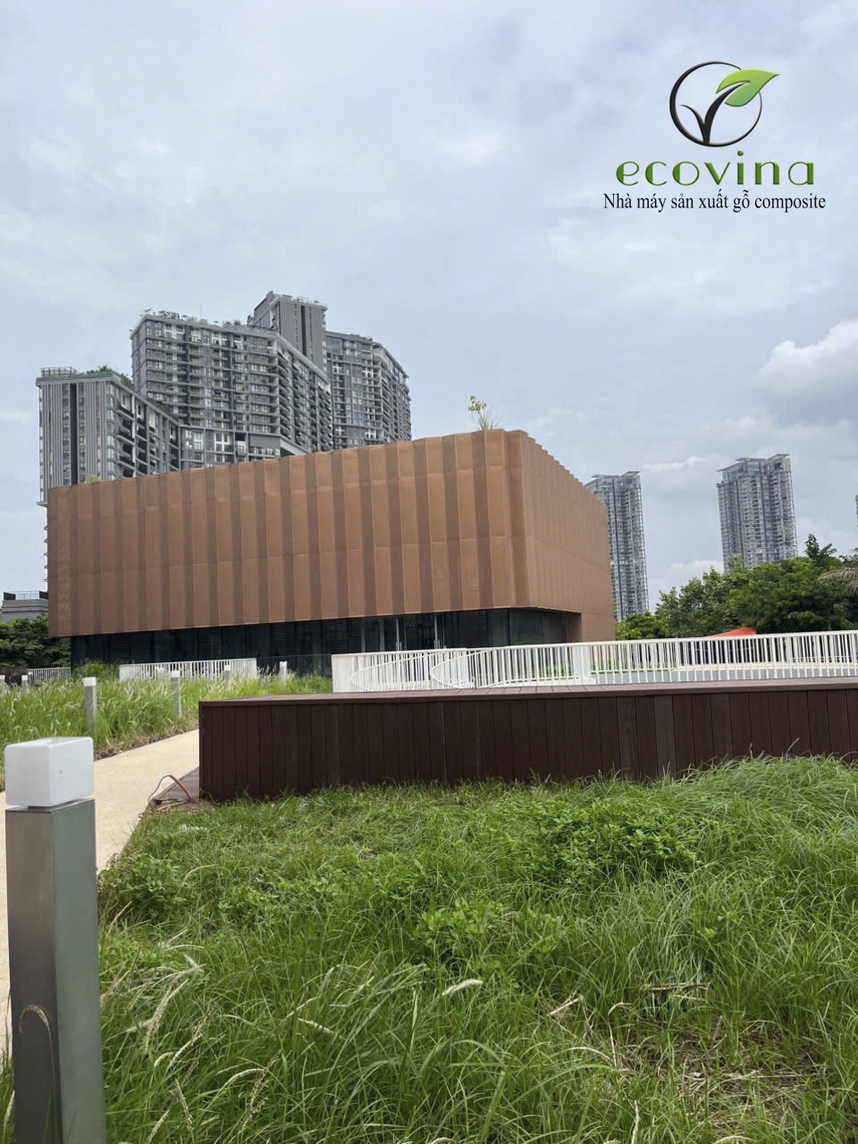 san go nhua Ecovina tai Ecopark Hung Yen 7